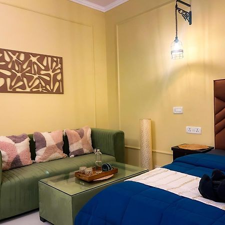 ניו דלהי Atharva'S Homestay, Nehru Enclave מראה חיצוני תמונה