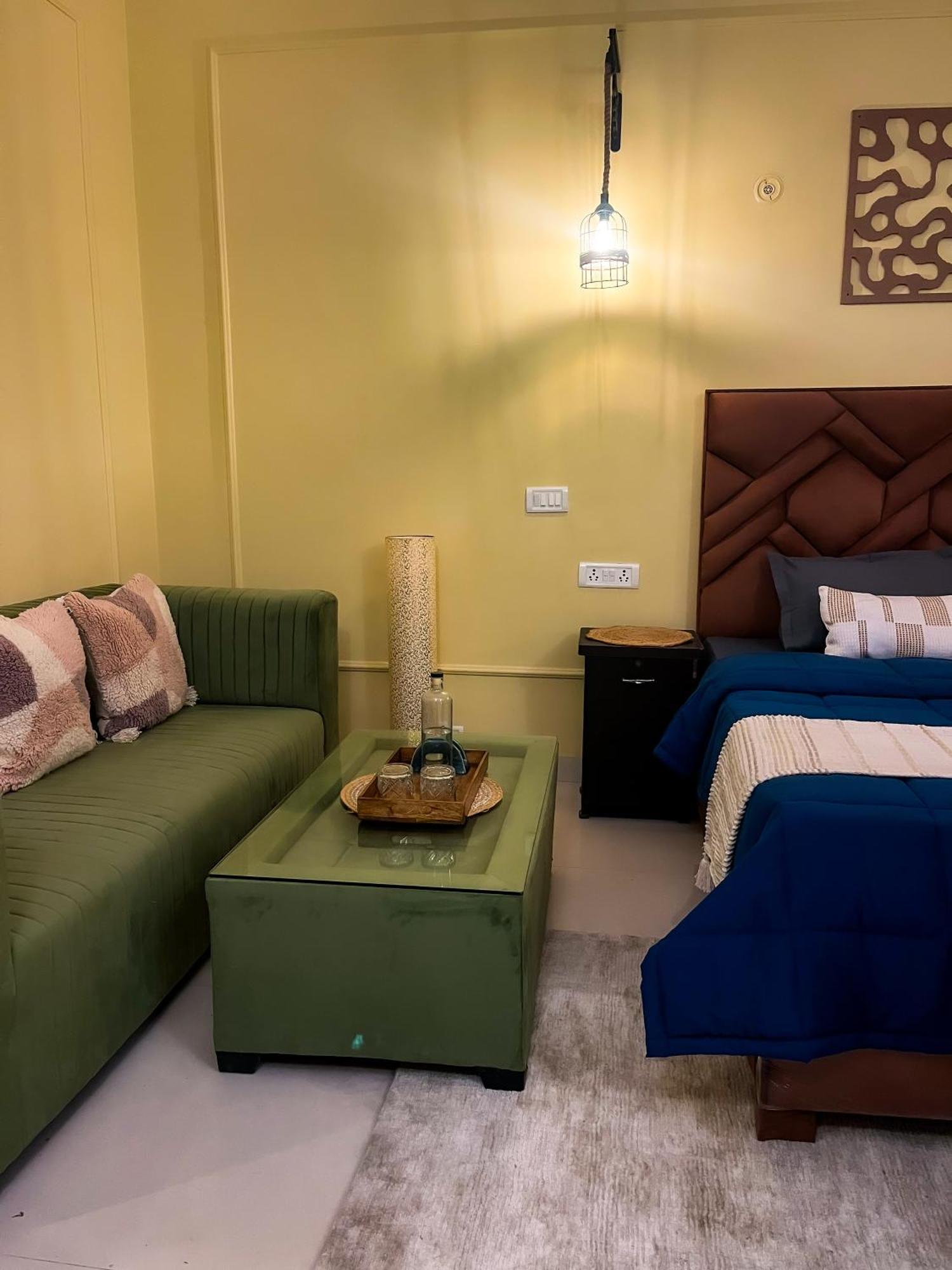 ניו דלהי Atharva'S Homestay, Nehru Enclave מראה חיצוני תמונה
